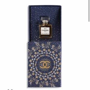 Chanel No. 5 Eau de Parf 0.05 with Decorative Box